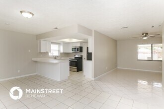 1442 Oak Valley Dr in Seffner, FL - Building Photo - Building Photo