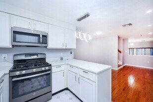 29 Brainerd Rd, Unit T8 in Boston, MA - Building Photo