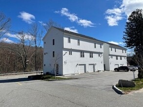 150-152 W Main St in Millbury, MA - Building Photo - Building Photo