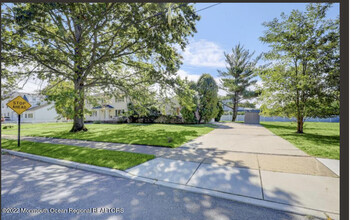 112 Roseld Ave in Deal, NJ - Building Photo - Building Photo