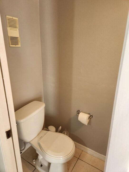 8626 Cattail Dr in Temple Terrace, FL - Building Photo