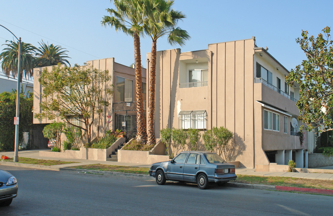 8635 Cashio St in Los Angeles, CA - Building Photo