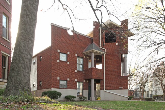 Annex of Station House Square Apartments in Louisville, KY - Foto de edificio - Building Photo
