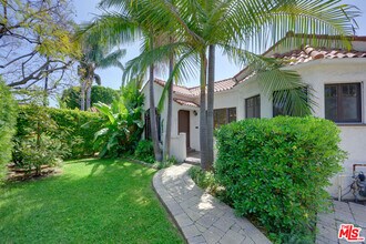 8704 Ashcroft Ave in West Hollywood, CA - Building Photo - Building Photo