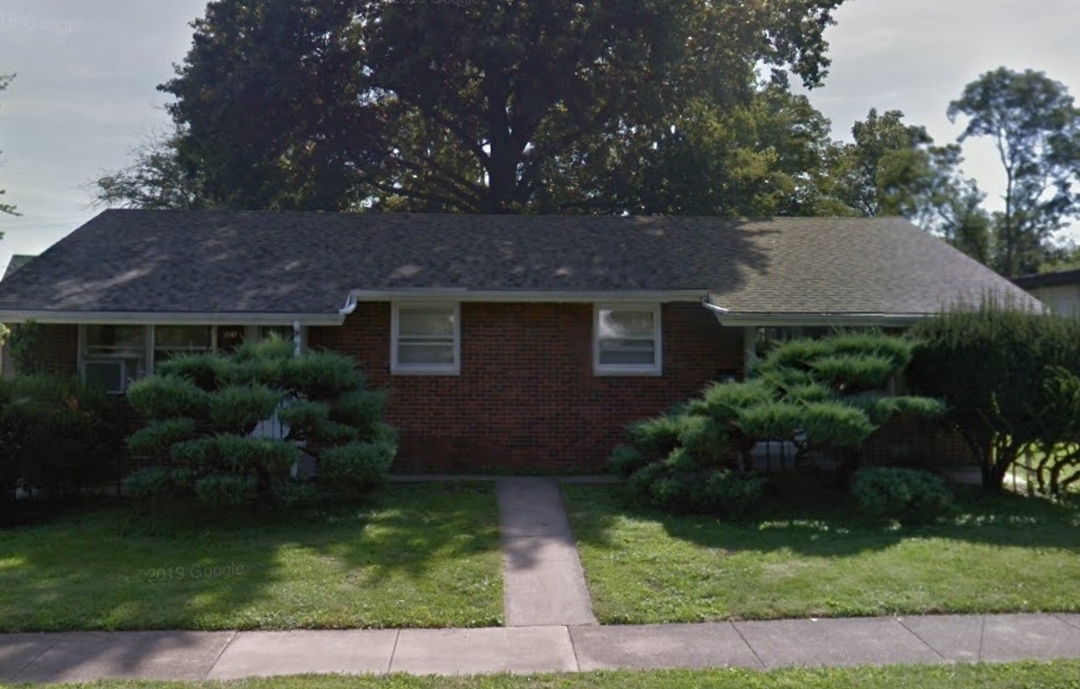 203 Avondale Ave in Champaign, IL - Building Photo