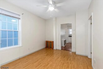 16 Smith St in Belleville, NJ - Building Photo - Building Photo