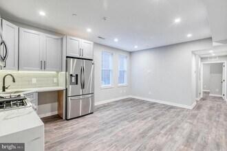 2026 Spring Garden St in Philadelphia, PA - Building Photo - Building Photo