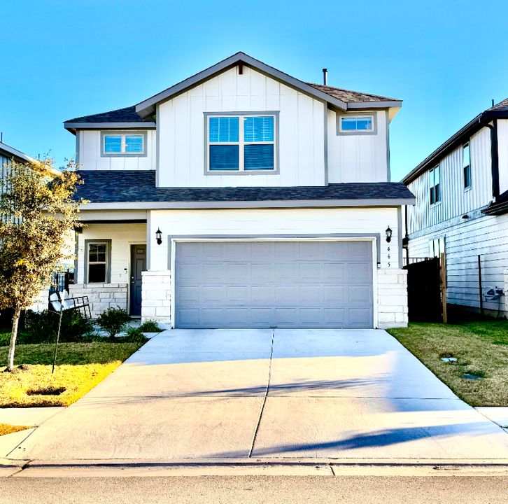 465 Pickrell Lp in Liberty Hill, TX - Building Photo