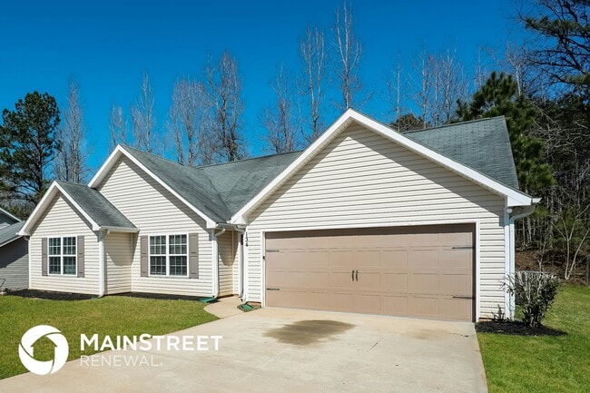 134 Mineral Springs Ln in Newnan, GA - Building Photo - Building Photo