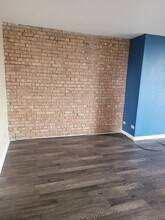 6010 Oakwood Dr in Lisle, IL - Building Photo - Building Photo