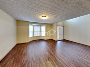 6038 Platinum Dr in Grove City, OH - Building Photo - Building Photo