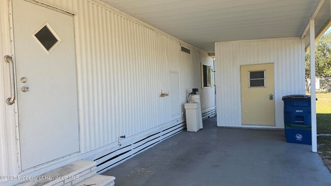 8229 Green Ct in Brooksville, FL - Building Photo - Building Photo