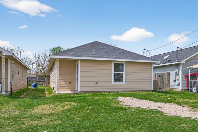 7521 Dyer St in Houston, TX - Building Photo - Building Photo