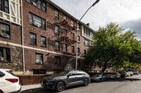 451 E 22nd St in Brooklyn, NY - Foto de edificio - Building Photo