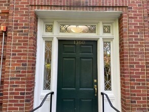 1360 Midland Ave in Yonkers, NY - Building Photo - Building Photo