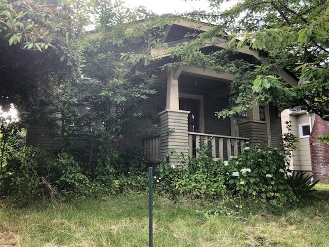 1222 Ellis St in Bellingham, WA - Building Photo - Building Photo