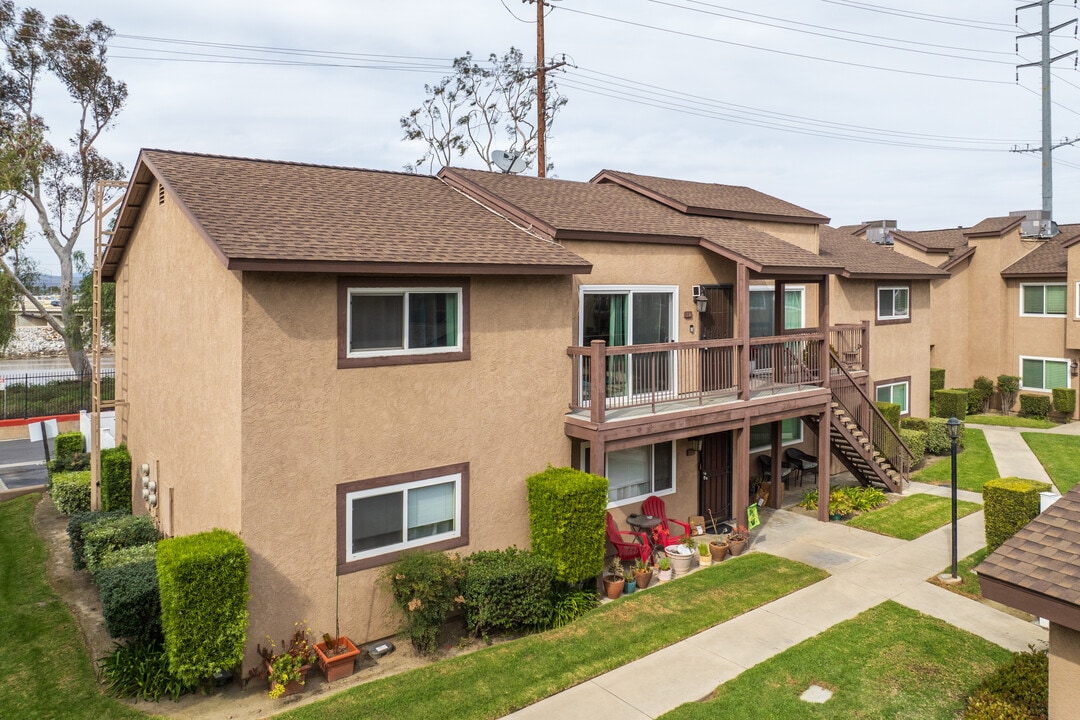 500 N Tustin Ave in Anaheim, CA - Building Photo