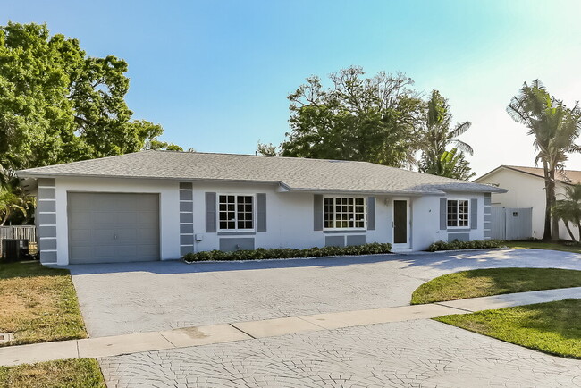 9896 Liberty Ct in Boca Raton, FL - Building Photo - Building Photo