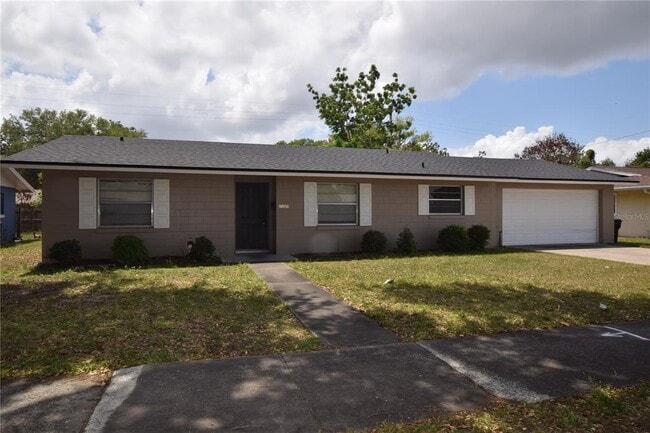 2762 Clear Cove Ln in Orlando, FL - Building Photo - Building Photo