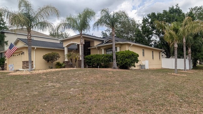 4582 Sheringham Ct in Spring Hill, FL - Building Photo - Building Photo