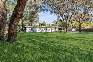 38341 Palm Grove Dr in Zephyrhills, FL - Building Photo