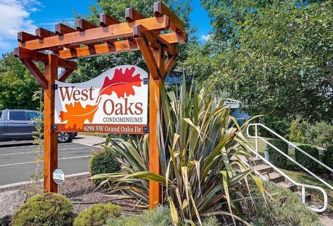 property at 6298 SW Grand Oaks Dr