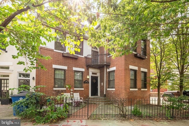 1768 Florida Ave NW in Washington, DC - Foto de edificio - Building Photo