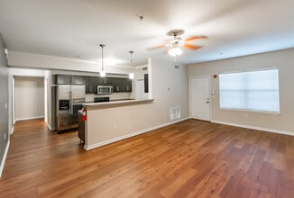 TCV in Bloomington, IN - Foto de edificio - Interior Photo