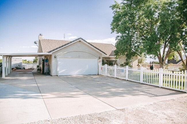 1667 W 5745 N in Saint George, UT - Building Photo - Building Photo