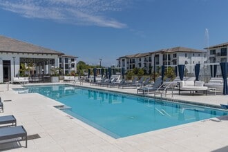 Portofino Vineyards in Ft. Myers, FL - Foto de edificio - Building Photo