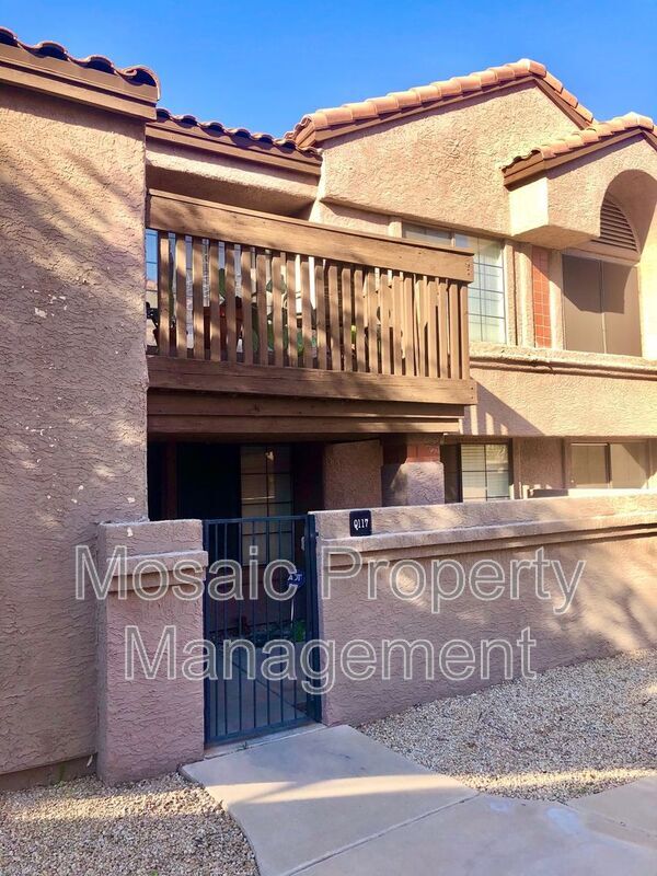 property at 700 E Mesquite Cir