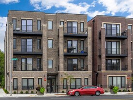 6035 W North Ave in Oak Park, IL - Building Photo