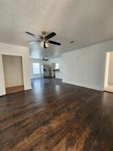 400 King Edward Pl in Baytown, TX - Building Photo - Building Photo