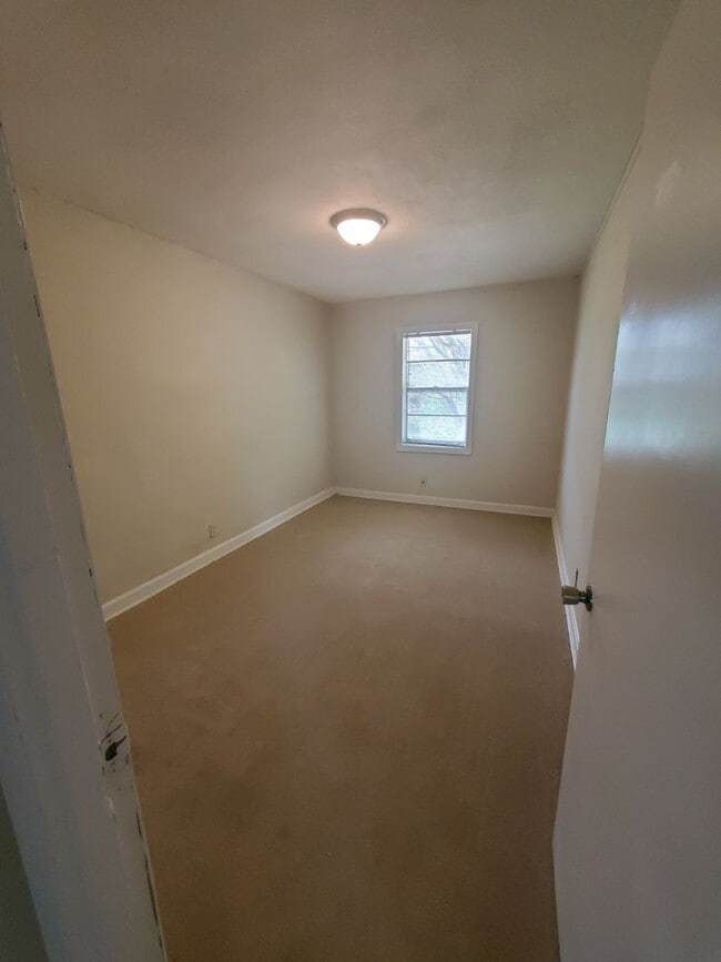 1332 Gray Ave NE in Winston-Salem, NC - Building Photo - Building Photo