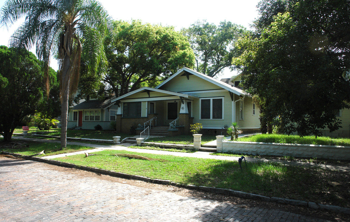 725 8th St N in St. Petersburg, FL - Building Photo