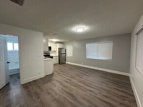 18 Ave. Villas LLC in Fort Lauderdale, FL - Building Photo - Building Photo