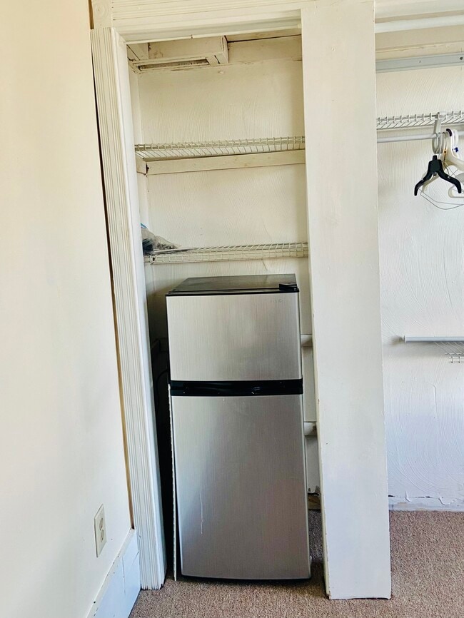 102 W 3rd St, Unit 2