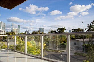 529 SW 11th St in Miami, FL - Building Photo - Building Photo