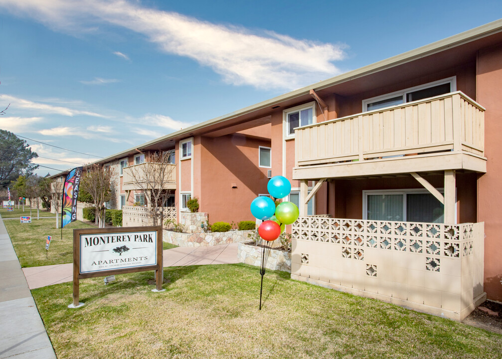 Carmel Park Apartments in Sunnyvale, CA - Building Photo