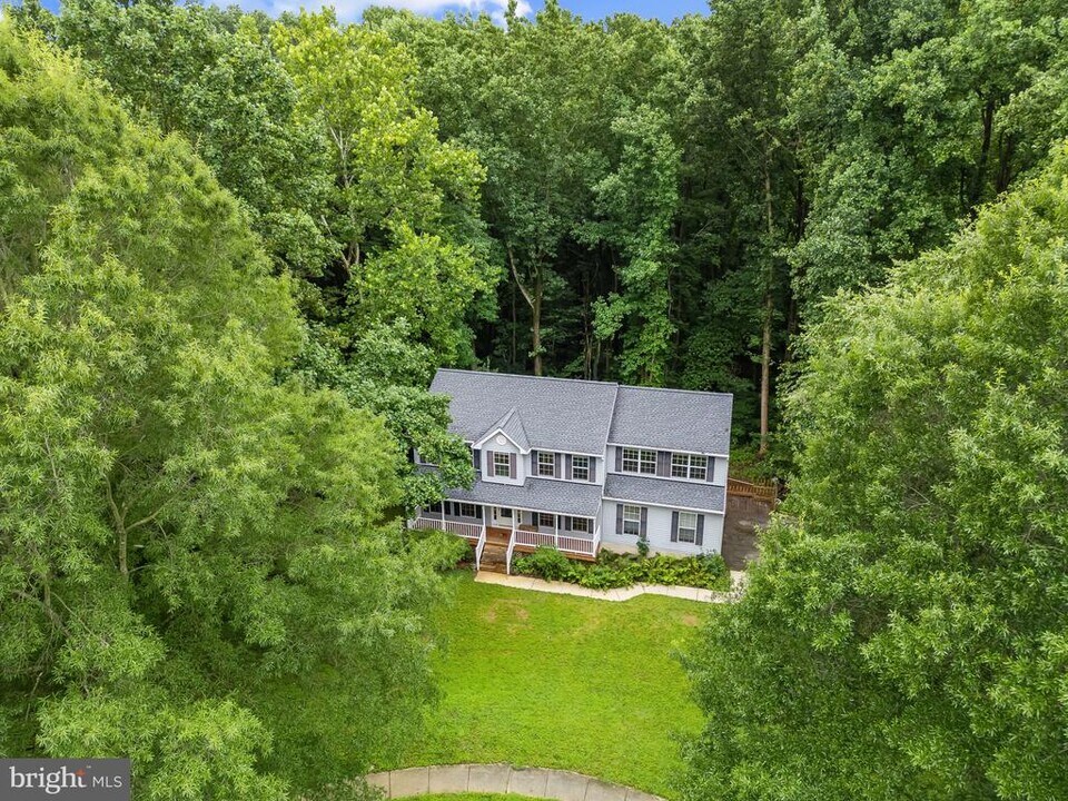 1438 Mariner Dr in Arnold, MD - Building Photo
