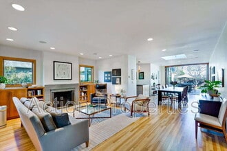 360 Velarde St in Mountain View, CA - Building Photo - Building Photo