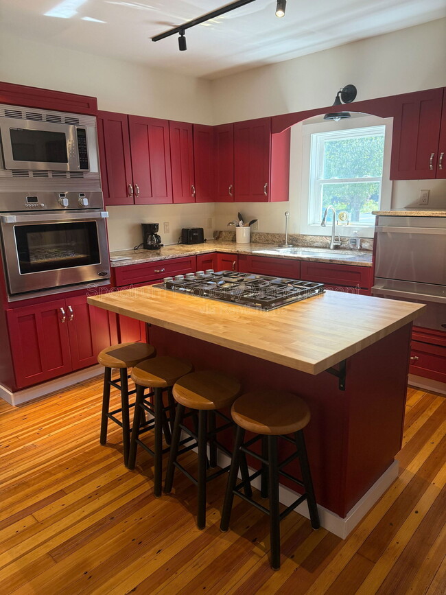 1004 Main St in Vassalboro, ME - Building Photo - Building Photo