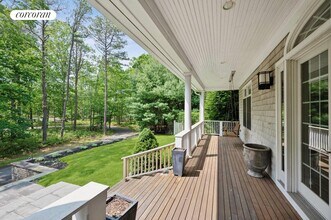 104 Merchants Path in Sag Harbor, NY - Foto de edificio - Building Photo