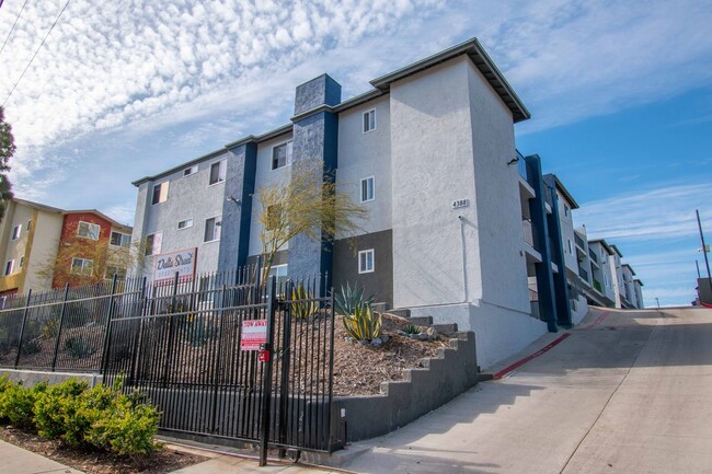 4388-4394 Delta Street in San Diego, CA - Foto de edificio - Interior Photo