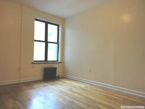 112 Haven Ave in New York, NY - Building Photo - Building Photo