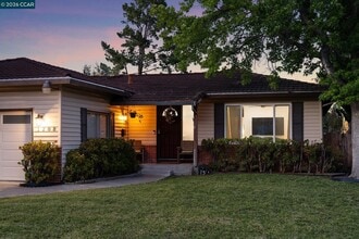 1208 Roseann Dr in Martinez, CA - Building Photo - Building Photo