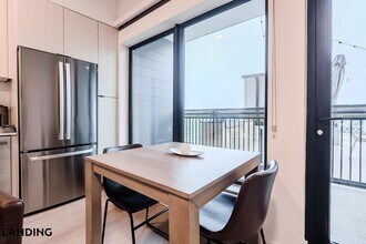 2623 Keene St, Unit 239 in Houston, TX - Building Photo - Building Photo