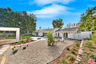 6174 Paseo Cyn Dr in Malibu, CA - Building Photo - Building Photo