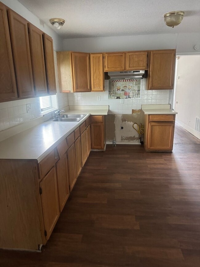 202 S Kentucky St in Amarillo, TX - Foto de edificio - Building Photo