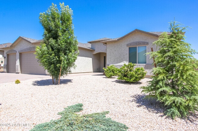 property at 6166 E Buxton Trl